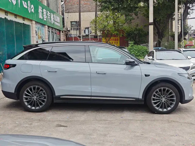 Leapmotor C11 — Фото автомобиля 2