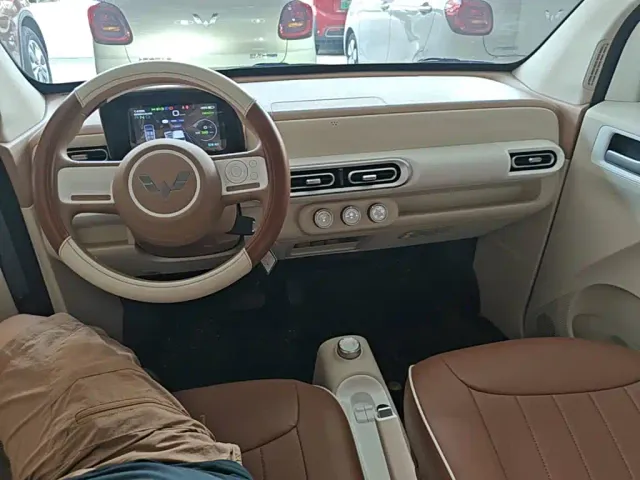 Wuling Hongguang Mini EV — Фото автомобиля 9
