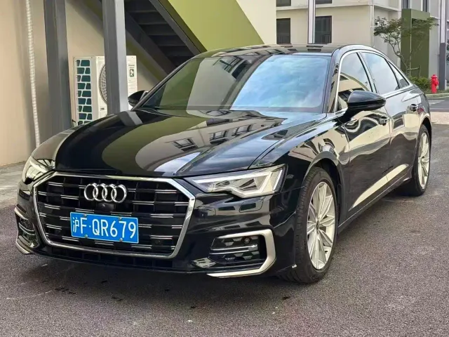 Фотография автомобиля — Audi A6L