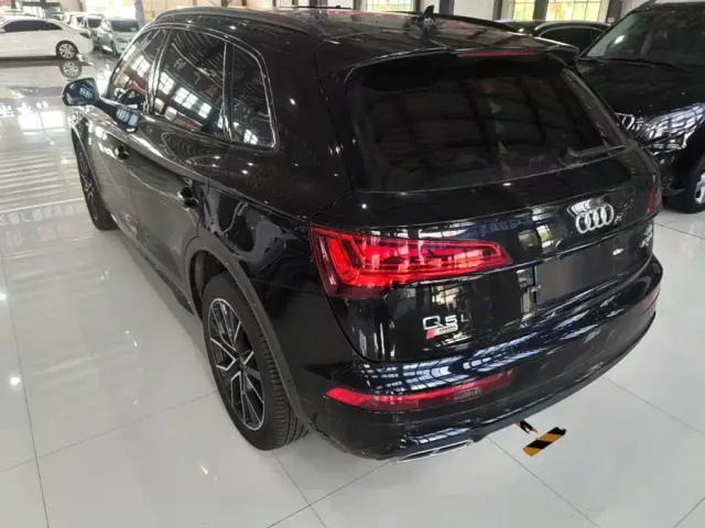 Audi Q5L — Фото автомобиля 4
