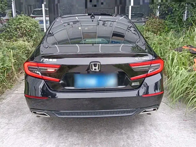 Honda Accord — Фото автомобиля 5