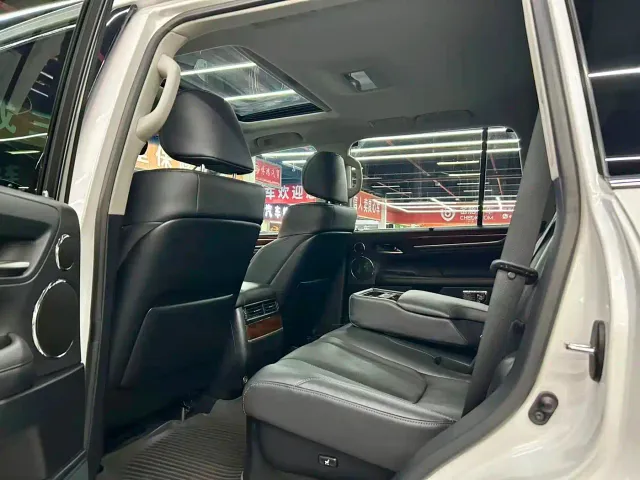 Lexus LX — Фото автомобиля 6