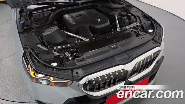 BMW 5-Series 5 серия (G60) 530i xDrive M Sport — Фото автомобиля 6