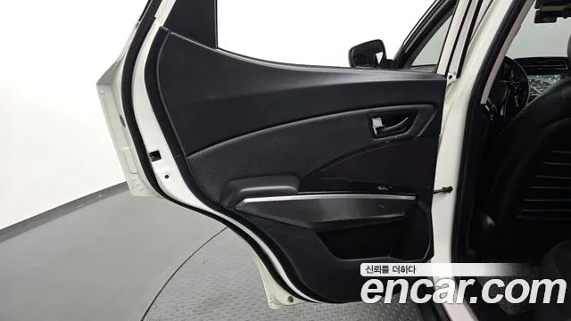 KG_Mobility_Ssangyong TIBOLI Very New Tivoli Бензин 1.5 2WD — Фото автомобиля 25