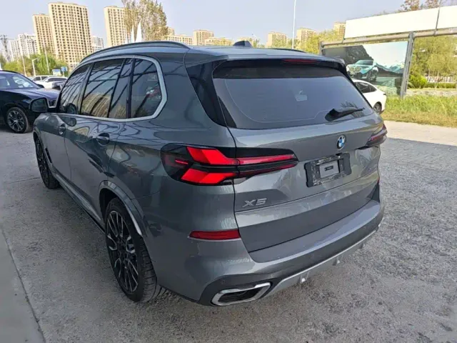 BMW X5 — Фото автомобиля 4