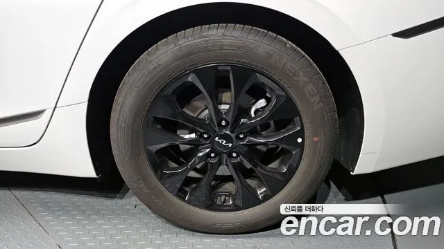 Kia K8 The New K8 2.5 Бензин 2WD — Фото автомобиля 21
