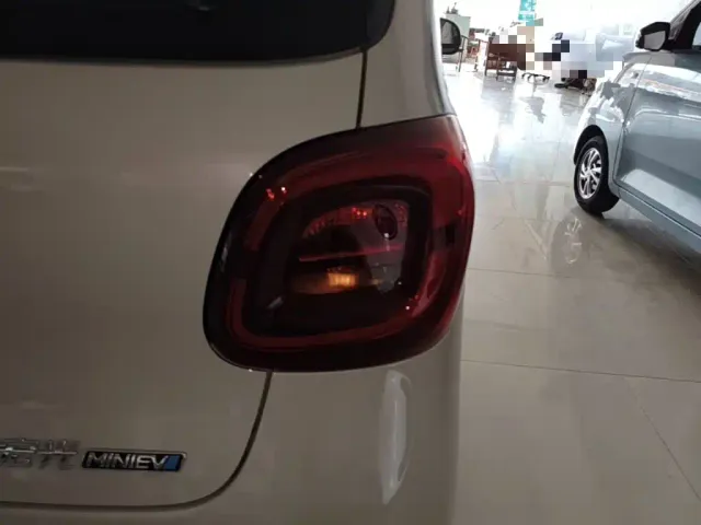 Wuling Hongguang Mini EV — Фото автомобиля 7