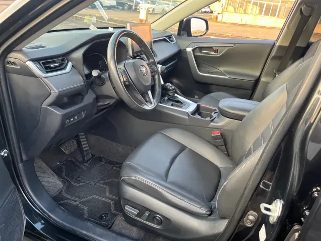 Toyota RAV4 — Фото автомобиля 15