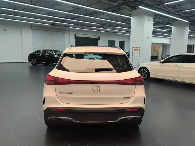 Mercedes-Benz EQA — Фото автомобиля 5