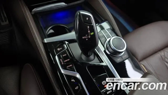 BMW 5 Series G30 — Фото автомобиля 12