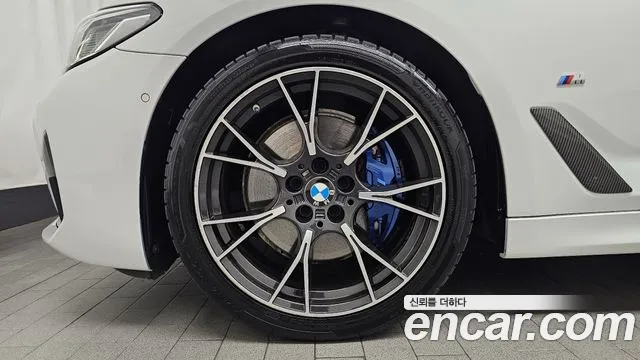BMW 5 Series G30 — Фото автомобиля 5