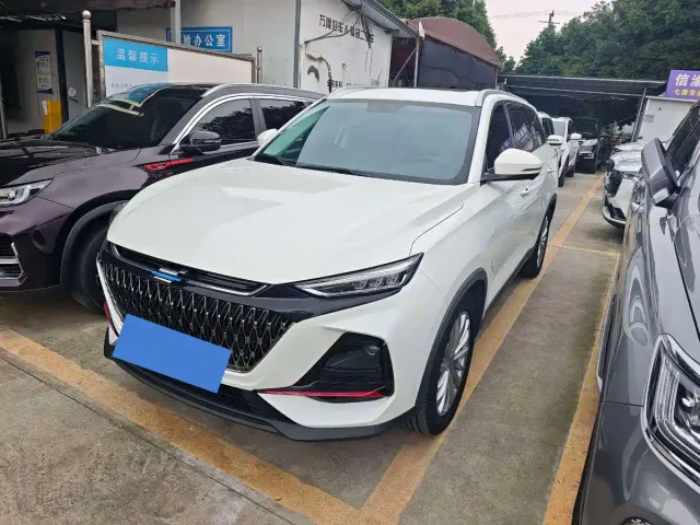 Фотография автомобиля — Changan X7 Plus