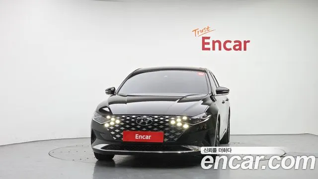 Hyundai Grandeur New — Фото автомобиля 3