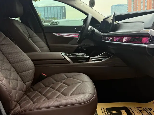 BMW 7 Series — Фото автомобиля 14