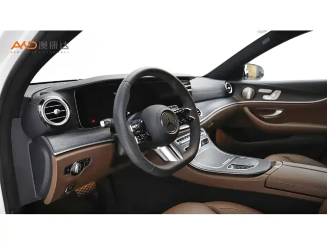 Mercedes-Benz E-Class — Фото автомобиля 6