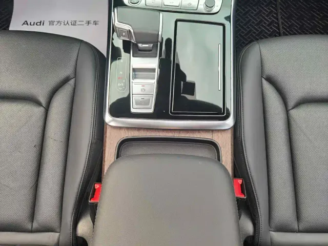 Audi Audi Q7 2023 45 TFSI quattro S line Sport — Фото автомобиля 16