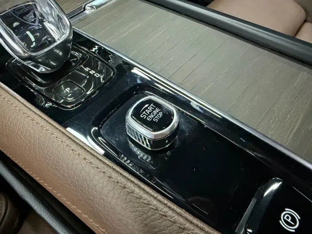 Volvo S90 — Фото автомобиля 18
