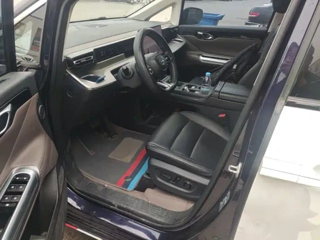 GAC Trumpchi E8 — Фото автомобиля 15