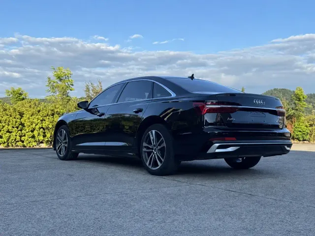 Audi A6L — Фото автомобиля 4