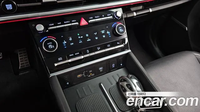 Hyundai Santafe Santa Fe (MX5) Бензин 2.5T 2WD — Фото автомобиля 20