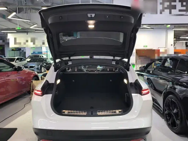 Nio ET5 Touring — Фото автомобиля 18