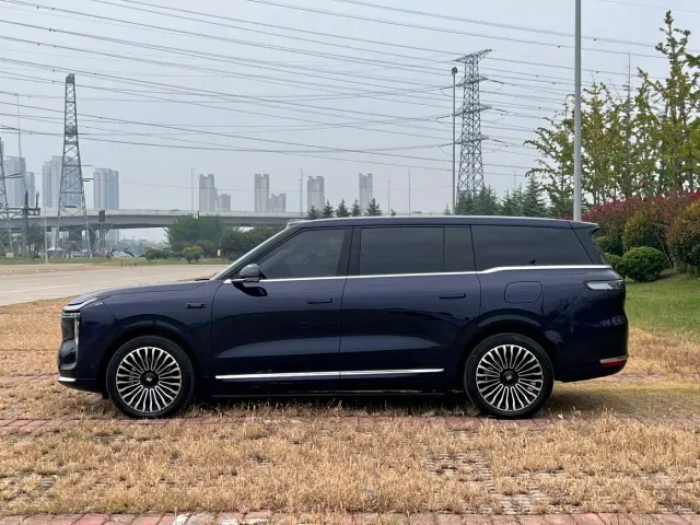 IM Motors LS9 — Фото автомобиля 12