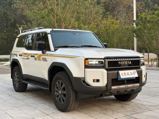 Toyota Prado — Фото автомобиля 3