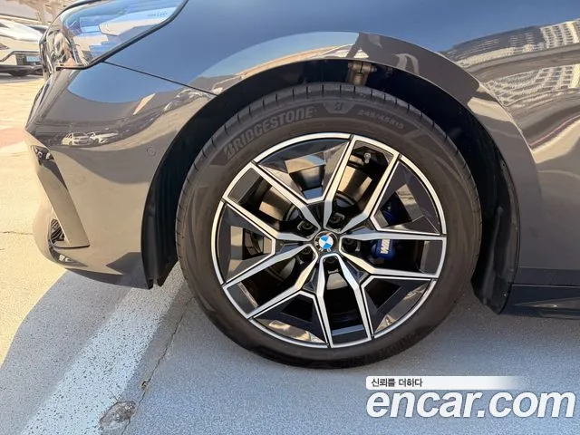 BMW 5 Series G60 — Фото автомобиля 13