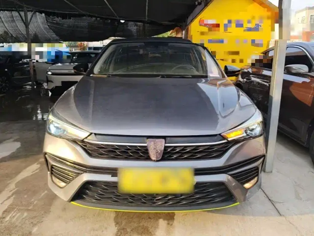 Roewe i5 — Фото автомобиля 2