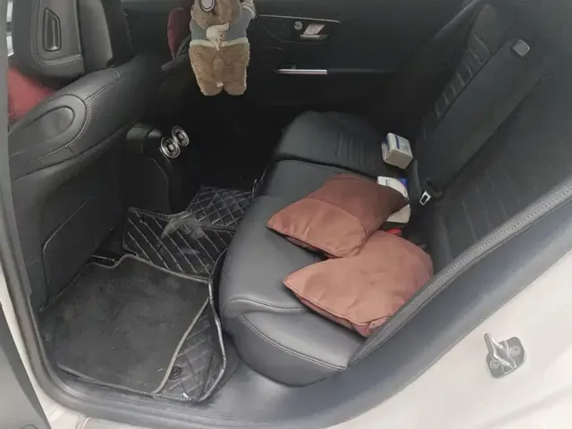 Mercedes-Benz Mercedes-Benz C-Class 2025 Facelift C 260 L Sport Edition — Фото автомобиля 11