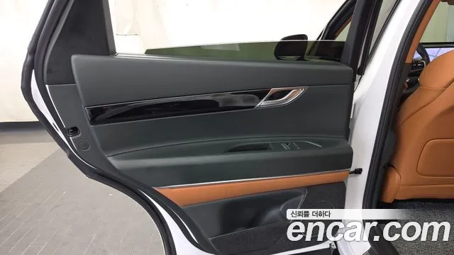 Genesis GV80 — Фото автомобиля 14