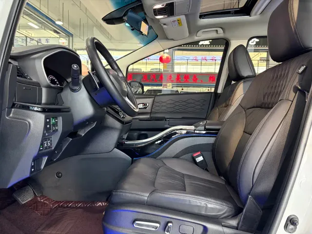 Honda Elysion — Фото автомобиля 4