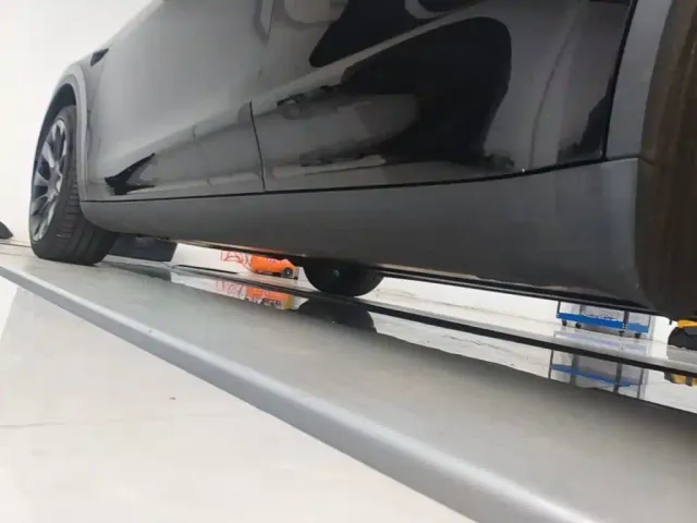 Tesla Model Y — Фото автомобиля 21