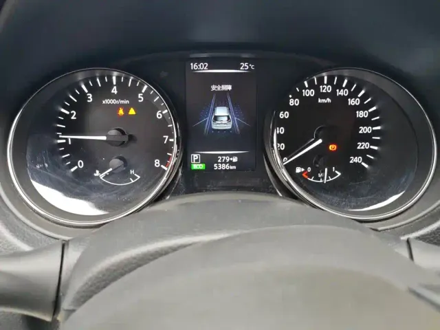Nissan X-Trail — Фото автомобиля 13