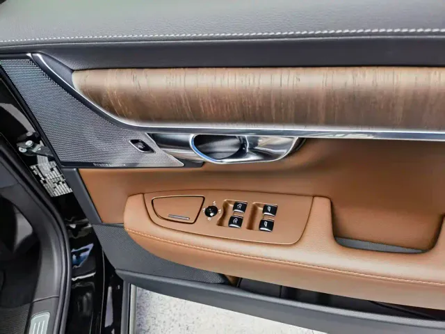 Volvo S90 — Фото автомобиля 12