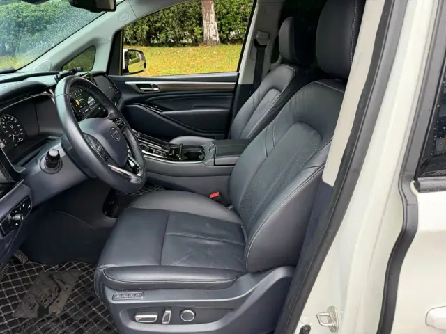 GAC Trumpchi M8 — Фото автомобиля 8