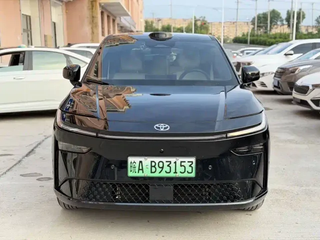Toyota BoZhi 3X — Фото автомобиля 2