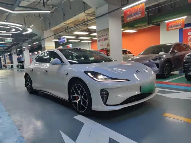 IM Motors L6 — Фото автомобиля 3