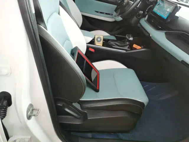 Geely Emgrand S — Фото автомобиля 24