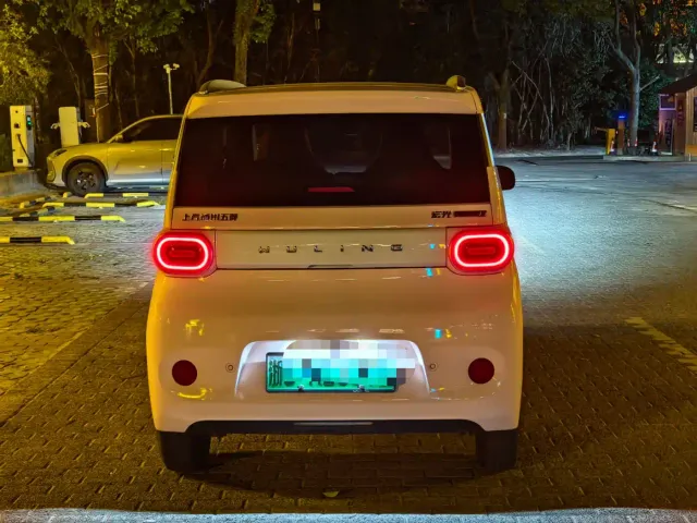 Wuling Hongguang Mini EV — Фото автомобиля 7