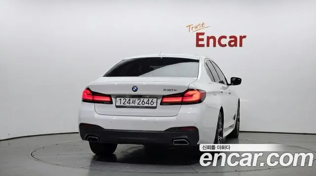 BMW 5-Series 5 серия (G30) — Фото автомобиля 4
