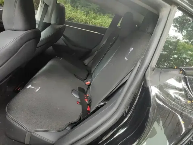 Tesla Model 3 — Фото автомобиля 13