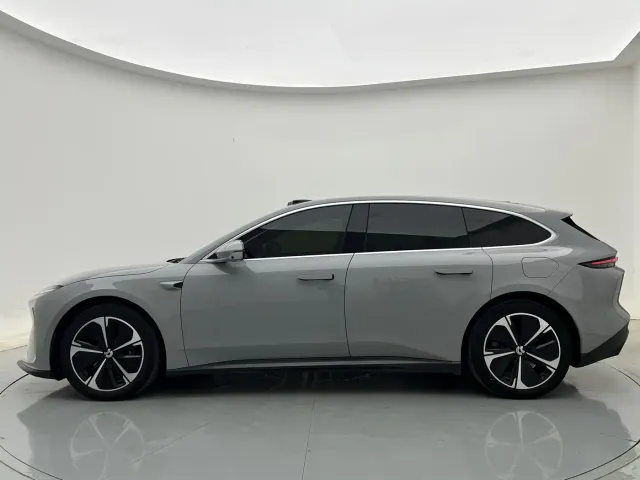 Nio ET5 Touring — Фото автомобиля 4