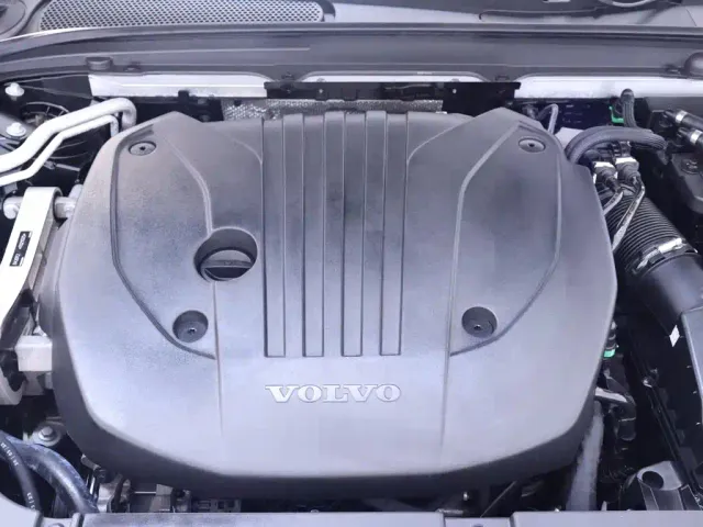 Volvo S90 — Фото автомобиля 24