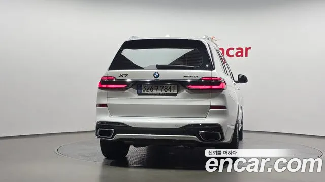 BMW X7 — Фото автомобиля 4