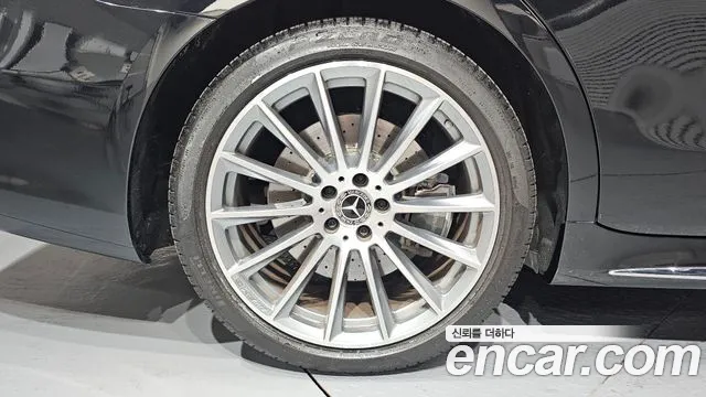 Mercedes-Benz S-Class — Фото автомобиля 5