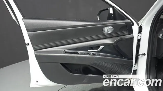 Hyundai AVANTE Новый Avante (CN7) — Фото автомобиля 23