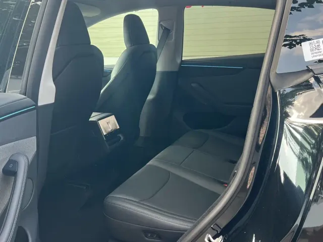 Tesla Model Y — Фото автомобиля 5