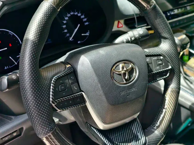 Toyota Sienna — Фото автомобиля 4
