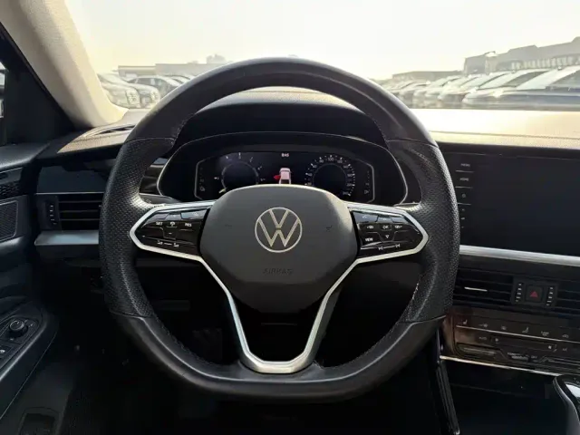 Volkswagen Passat — Фото автомобиля 10